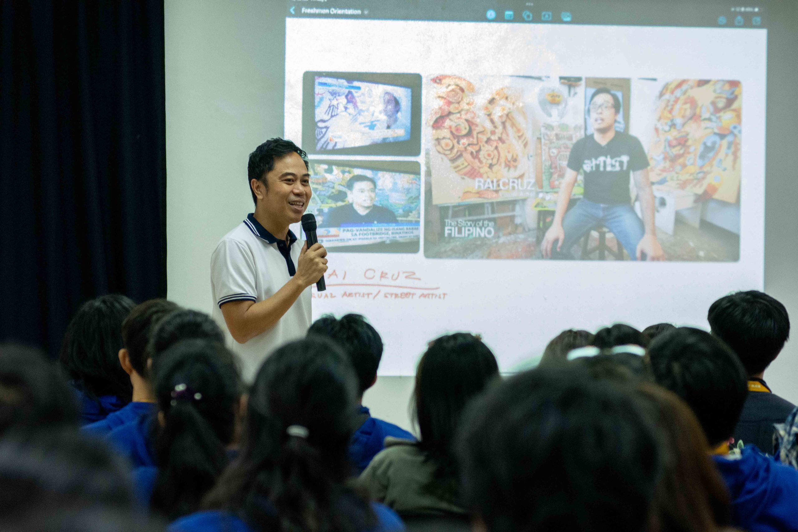 School of Multimedia and Arts (SoMA) Executive Director Mr. Robert Besana welcomes freshman students during the breakout rooms session of the 2024 Student Orientation.