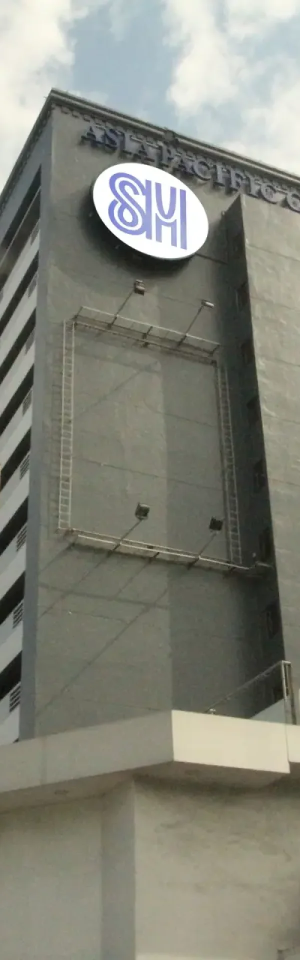 APC Bldg (caltex side)